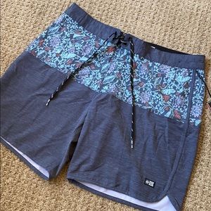 Boarshort - Salty Crew size 33